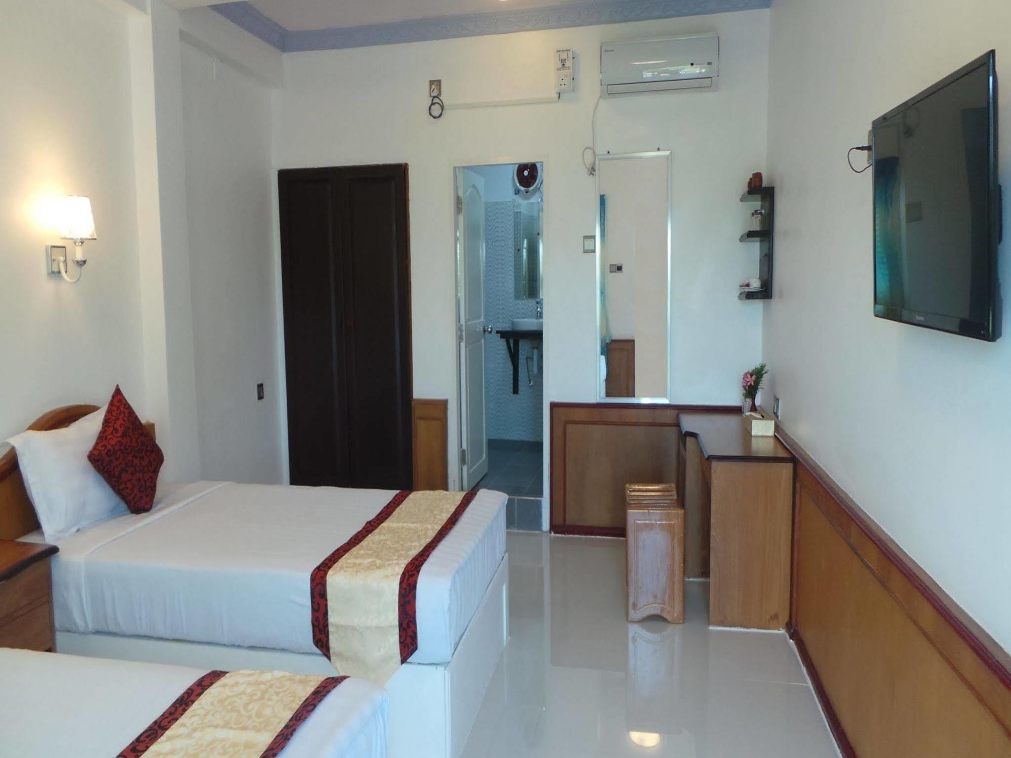 Mandalay White House Hotel Exterior foto